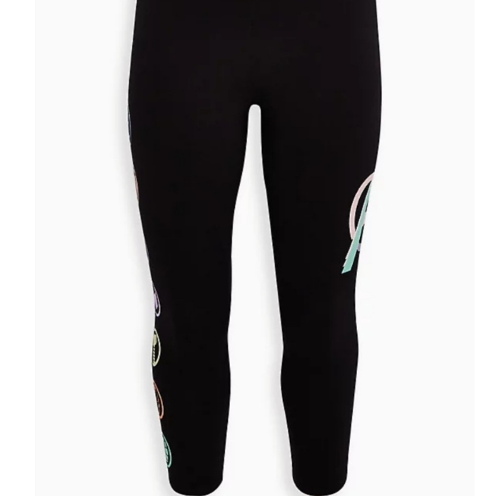 🆕️ Torrid Avenger Crop Leggings Size 2X